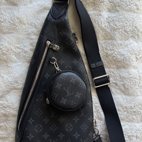 Louis Vuitton Duo Sling bag - Picture 3 of 8